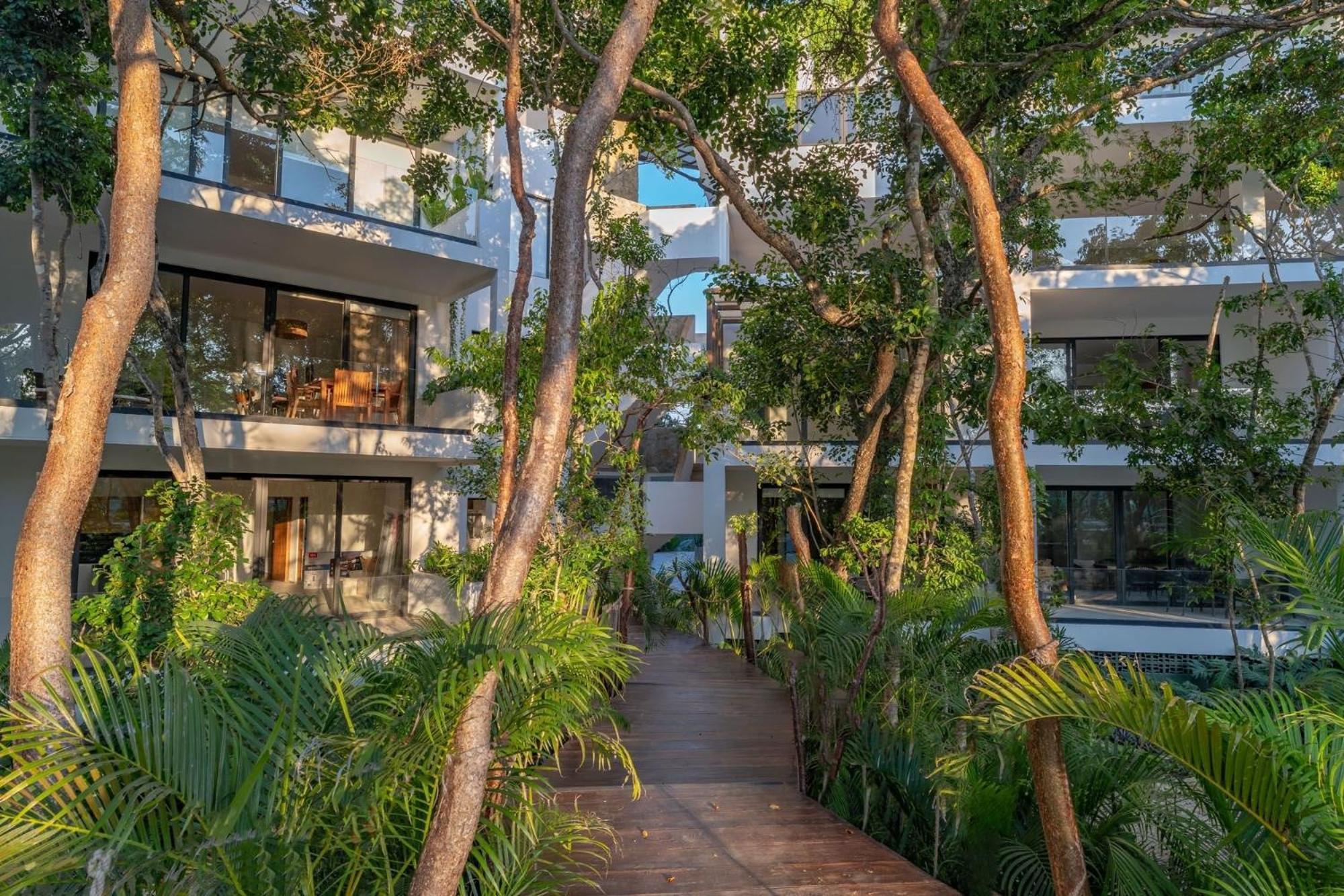 Oasis Yaaxlum * Tulum